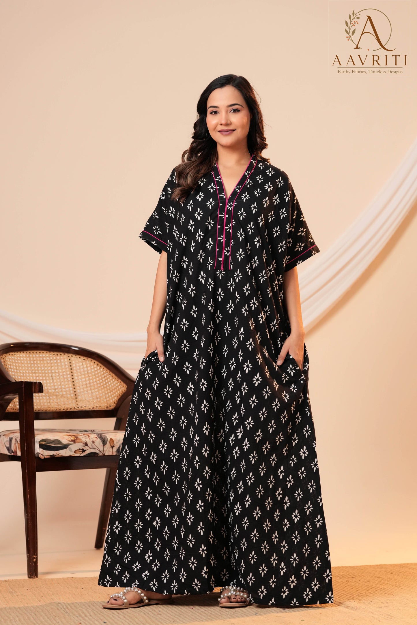 Aavriti Black Floral Motif Hand Block Printed Cotton V-Neck Kaftan
