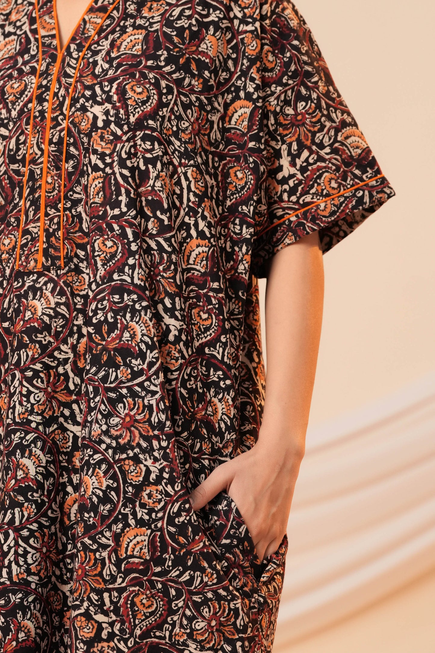 Title: Aavriti Dark Floral Jaal Hand Block Printed Cotton Kaftan