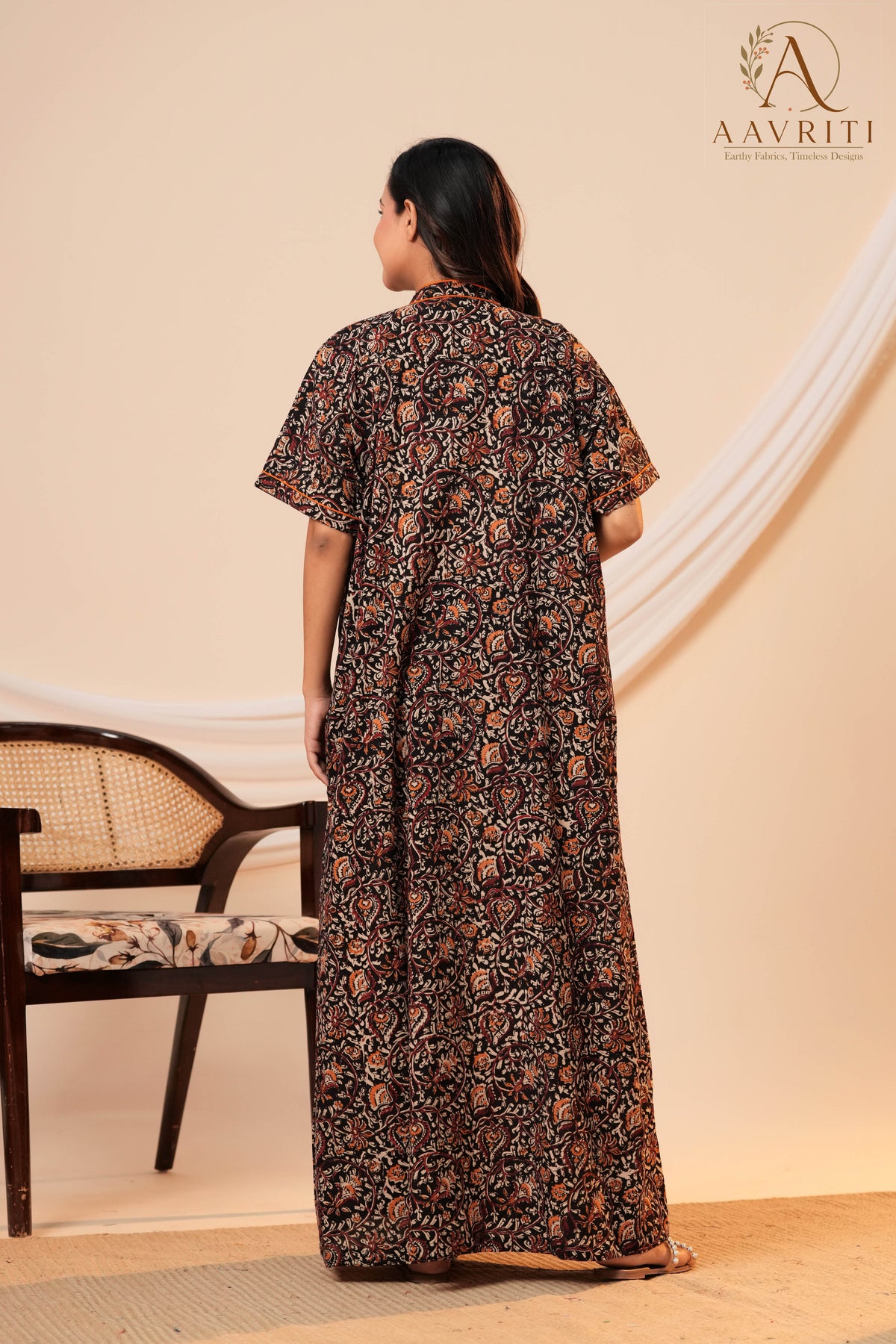 Title: Aavriti Dark Floral Jaal Hand Block Printed Cotton Kaftan
