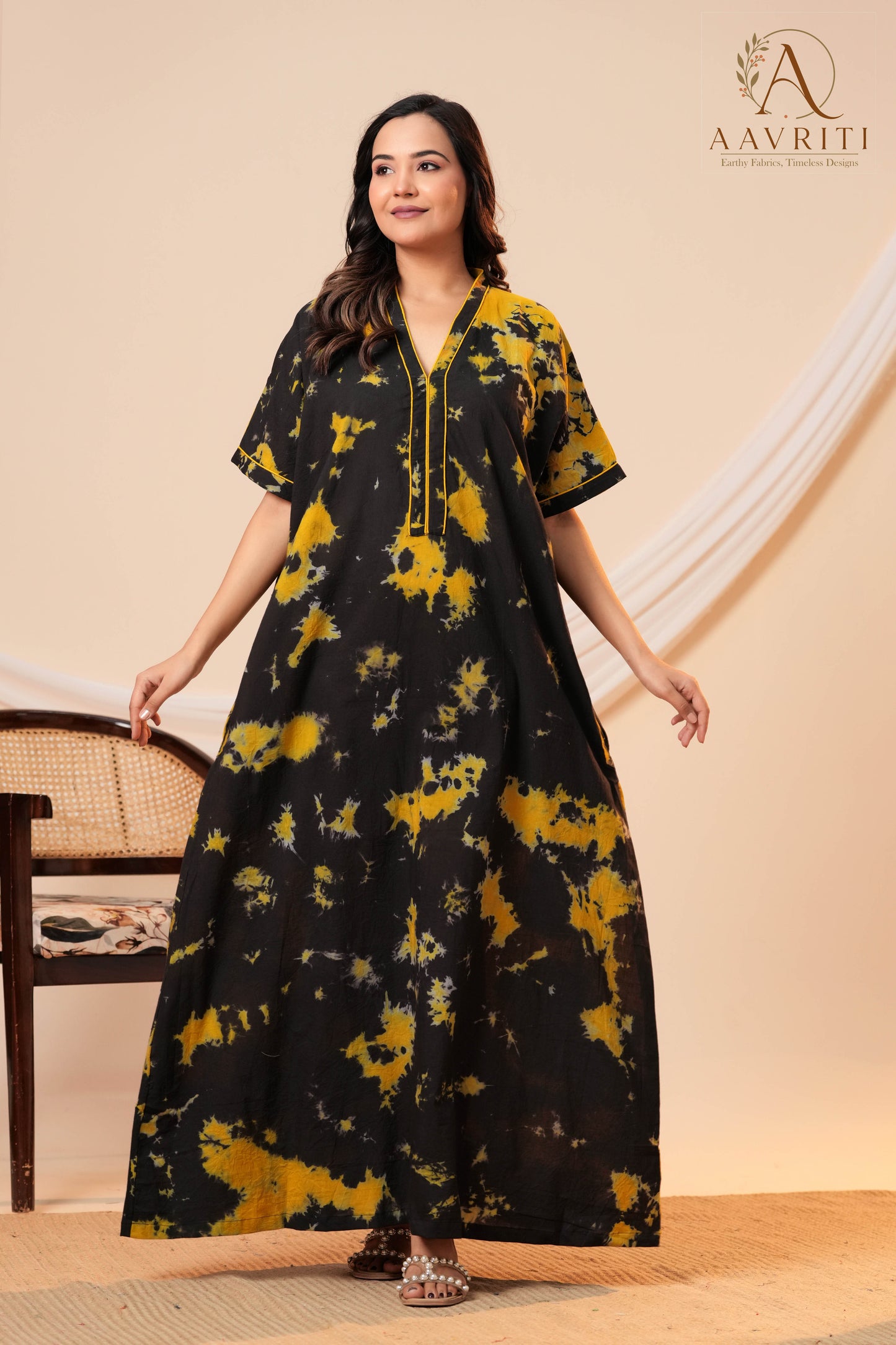 Aavriti Black and Yellow Abstract Tie-Dye Motif Hand Block Printed Cotton Kaftan