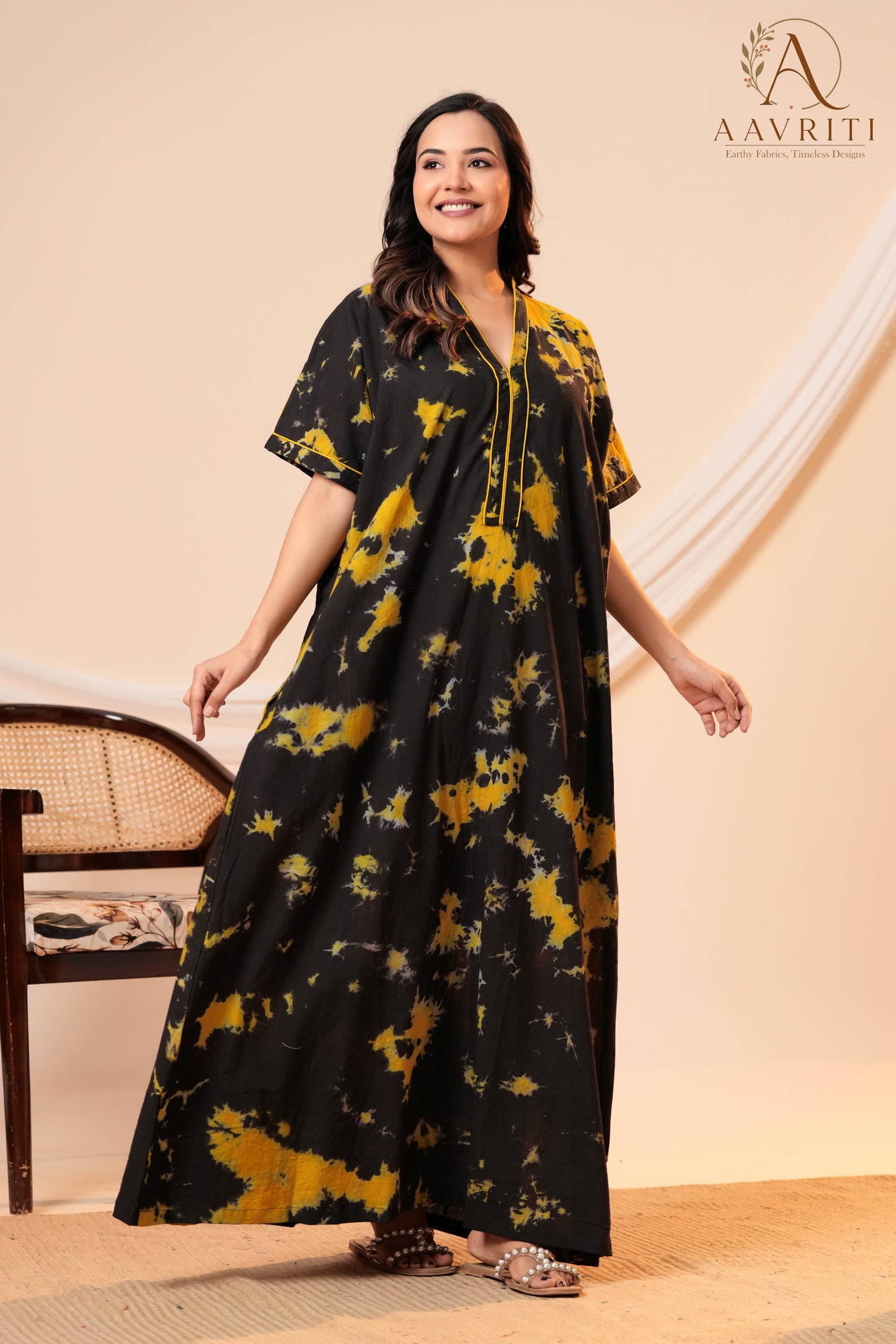 Aavriti Black and Yellow Abstract Tie-Dye Motif Hand Block Printed Cotton Kaftan