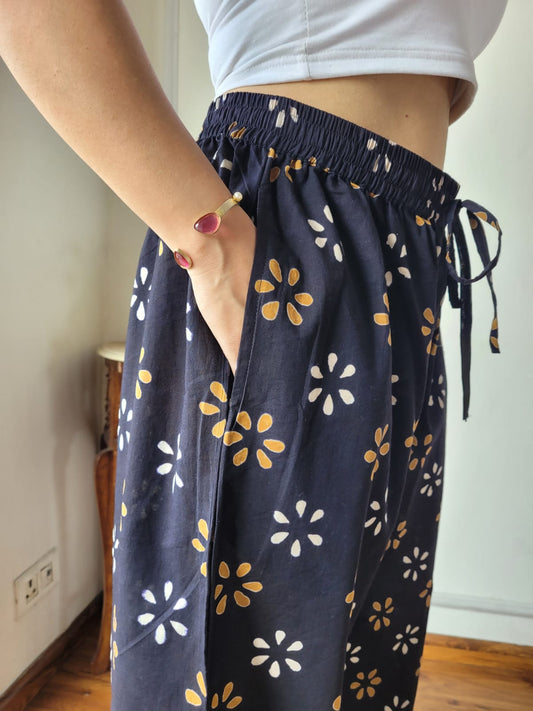 Aavriti Indigo Black Floral Buti Bagru Hand Block Printed Cotton Palazzo Pant