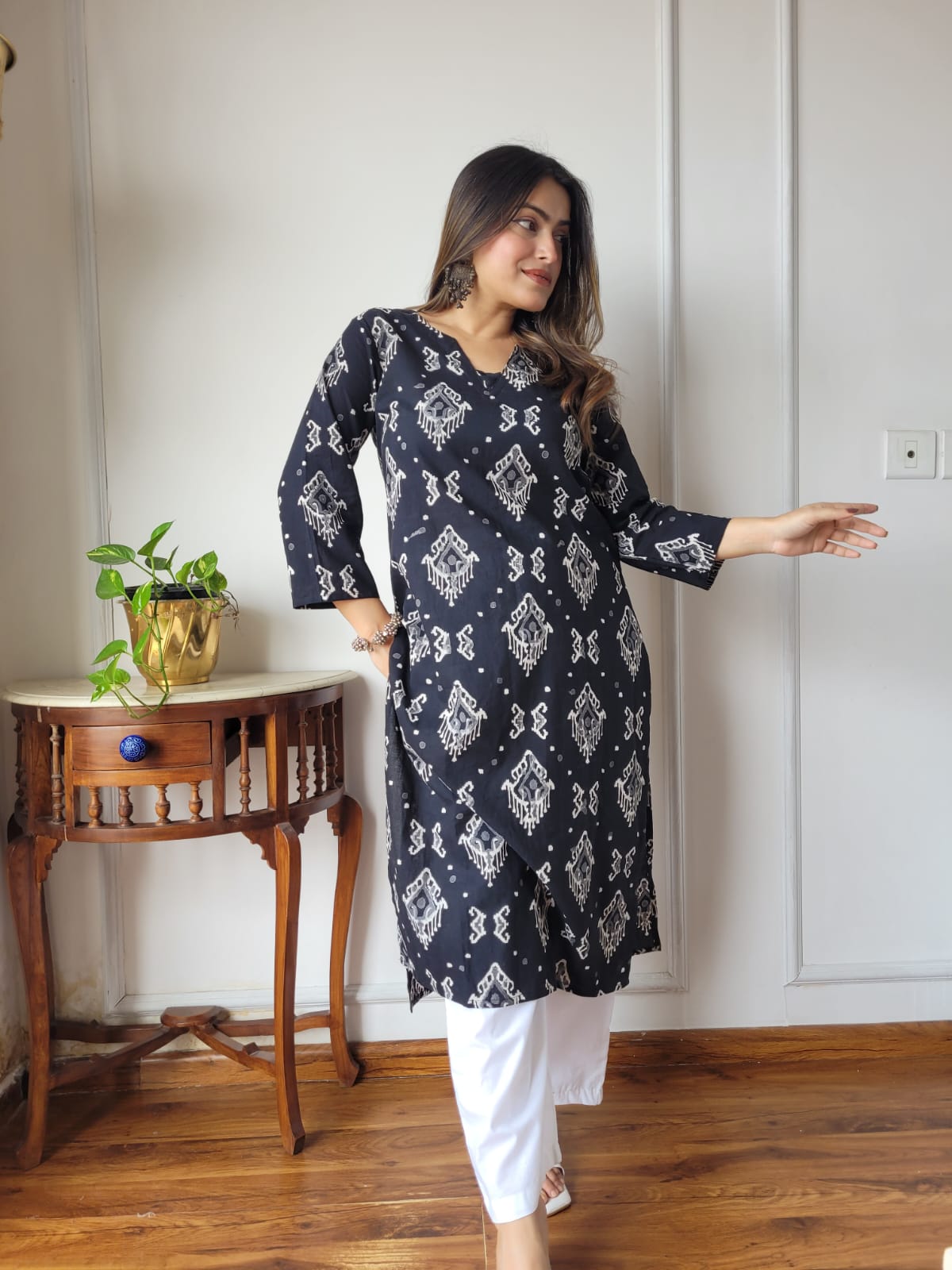 Deep Indigo Geometric Buti Kurta Pant Set