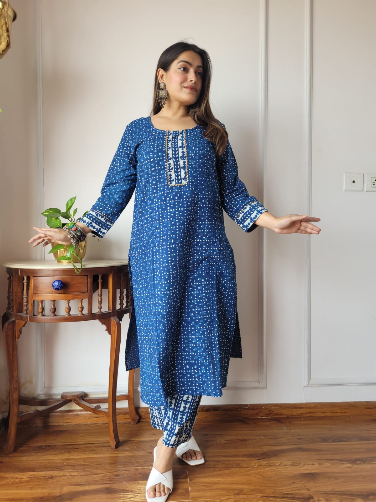Deep Indigo Geometric Buti Kurta Pant Set