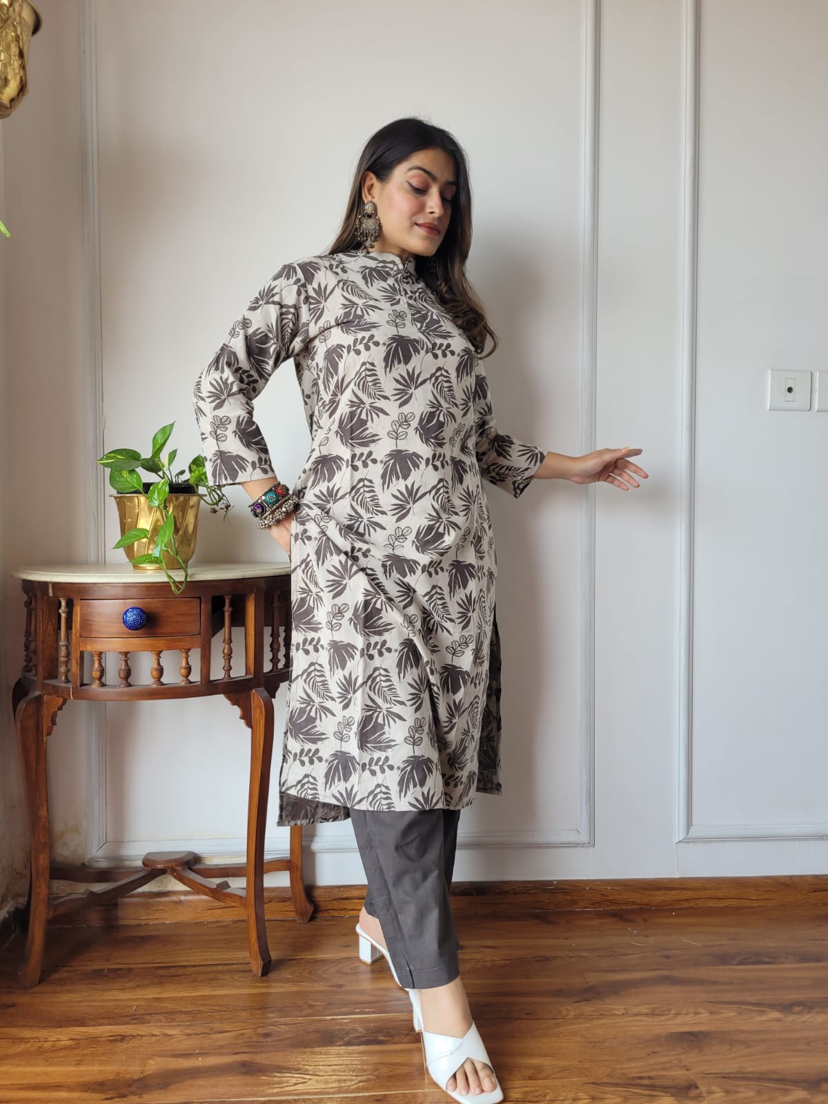 Deep Indigo Geometric Buti Kurta Pant Set
