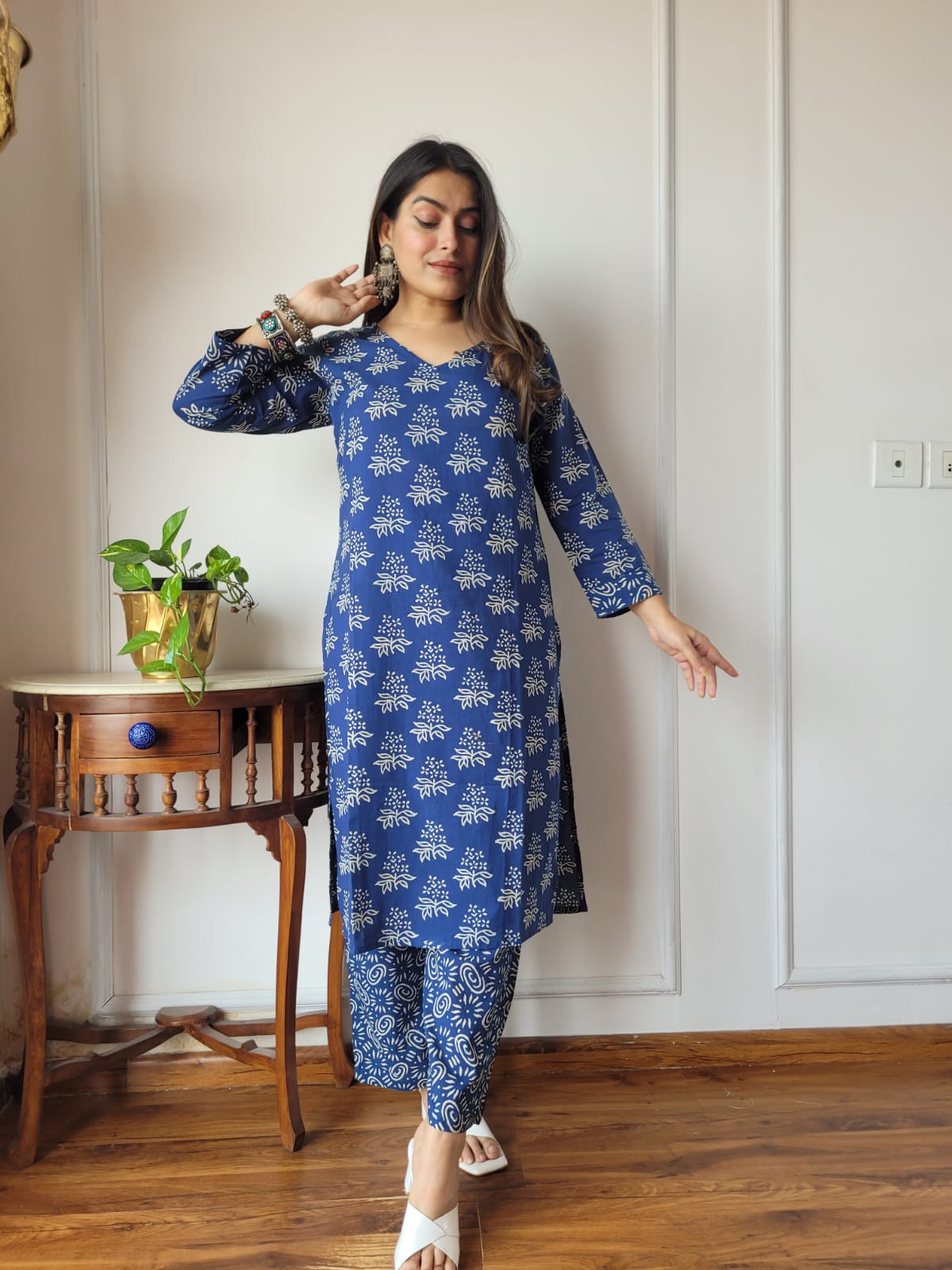 Deep Indigo Geometric Buti Kurta Pant Set